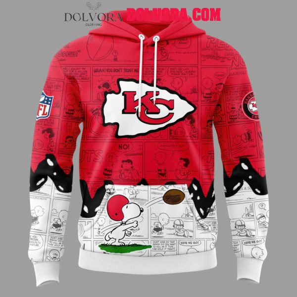 Kansas City Chiefs NFL 75th Anniversary Of Peanuts Snoopy 2025 Hoodie T-Shirt