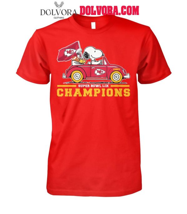 Kansas City Chiefs Snoopy Chilling 2025 Super Bowl LIX Skyline Champions Tshirt